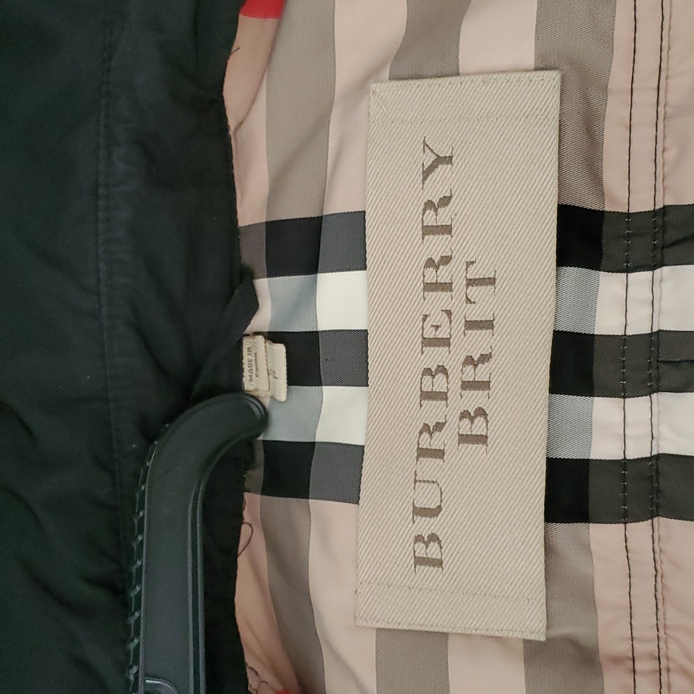 Burberry Brit Quilted Ashwick Puffer Down Coat in Black - Picture 9 of 11